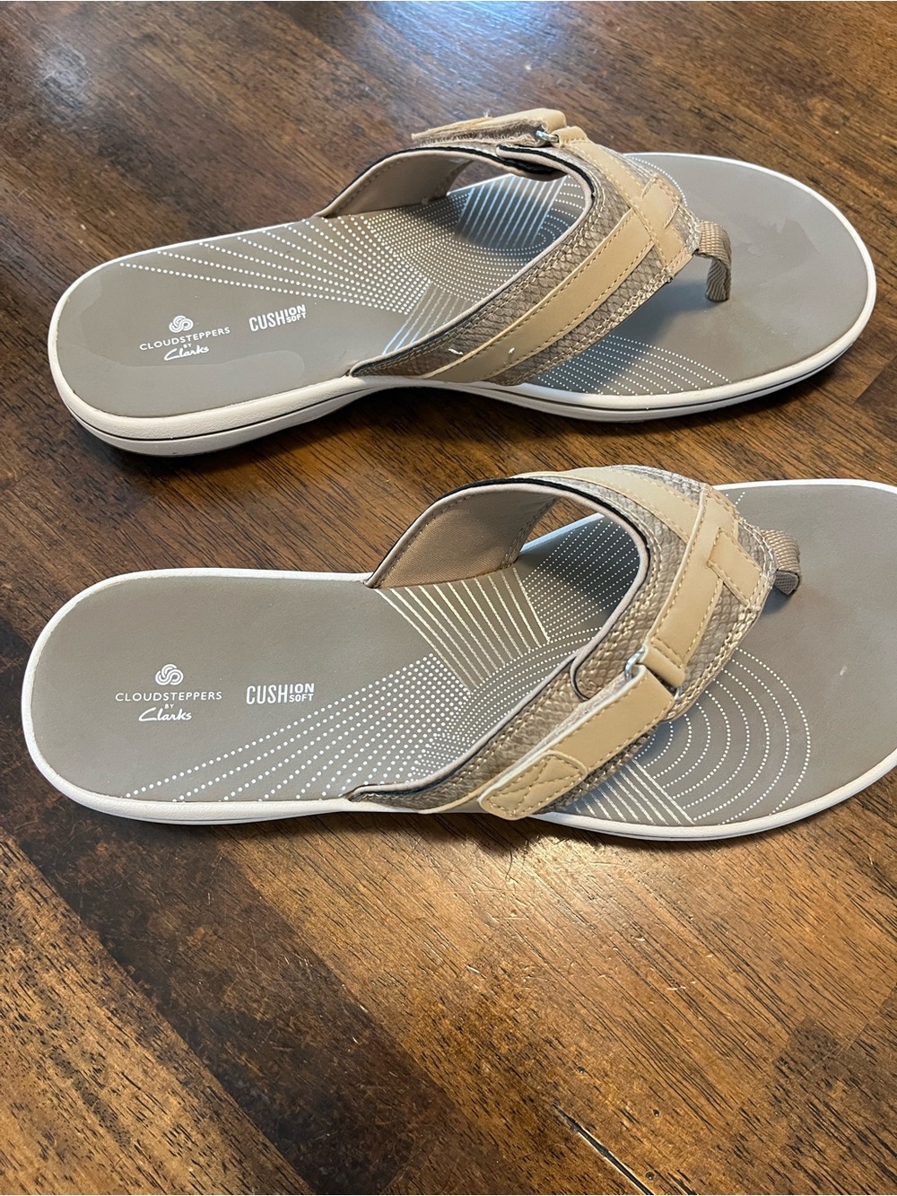 Clarks Beige Strap Cushion Flip Flops - Picture 3 of 8
